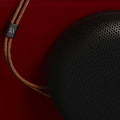 Bang & Olufsen Beosound A1 3rd Gen. Bluetooth Lautsprecher Warm Granit