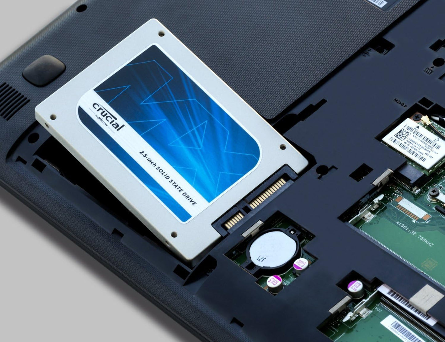 Crucial MX100 SSD 256GB 2,5 Zoll SATA III Interne SSD 6Gb/s – CT256MX100SSD1