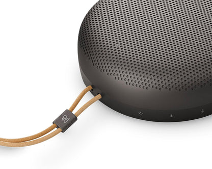 Bang & Olufsen Beosound A1 3rd Gen. Bluetooth Lautsprecher Warm Granit